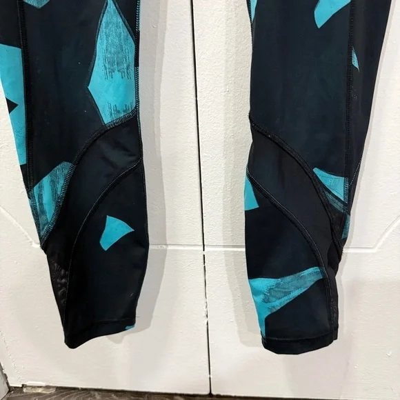 Lululemon Blue and Black Inspire Tight II *Full-On Luxtreme (Mesh) - Picture 8 of 14